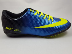 Adidasi Nike Mercurial foto