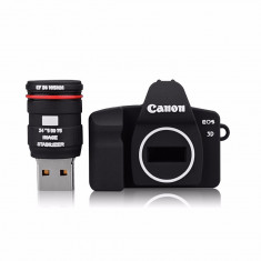 Stick USB 16GB memorie externa in forma de camera foto Canon 5D Mark II 24-70mm foto