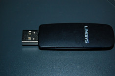 Adaptor usb wireless wifi LINKSYS AE1200 N300 up to 300Mbps Wi-Fi:802.11 n foto