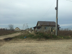 Intravilan teren casa curent-gaz comuna Berceni foto