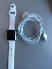 Apple iWatch 7000 series Aluminum foto