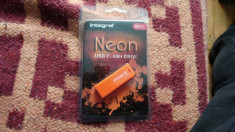 Stick USB flash DRIVE INTEGRAL 64 GB made in UK (Anglia) memory foto