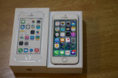 Apple iPhone 5S Silver 16 GB Neverlocked foto