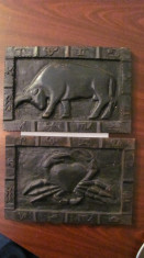 PVM - Doua zodiace mai vechi tablouri sculptura lemn, TAUR si RAC, 80 lei bucata foto
