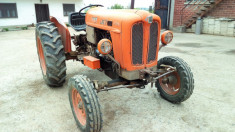 Tractor Fiat 411 foto