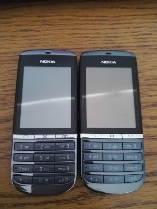 Nokia Asha 300 / original / carcasa originala / aspect nota 10