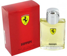 Ferrari RED Eau de Toilette cu pulverizator. foto