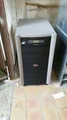 UPS APC Symmetra LX 16kVA 16000vA Tower Single 3 Phase SYAF16KI foto