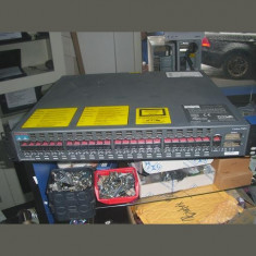 Cisco Catalyst WS-C2948G 48-Ports Rack Mountable Switch Managed foto