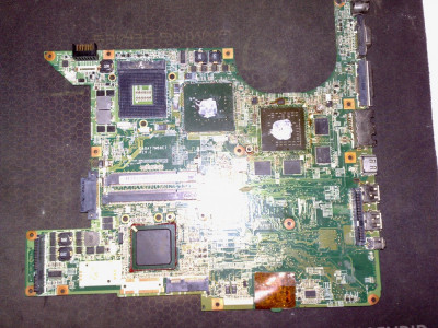 Placa de baza laptop HP Pavilion DV9000 DA0AT7MB8E7 Rev: E - DEFECTA foto