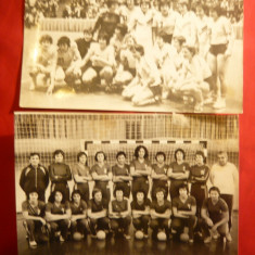 2 Fotografii ale Echipei Nationale de Handbal Feminin -Sala Floreasca