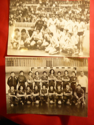 2 Fotografii ale Echipei Nationale de Handbal Feminin -Sala Floreasca foto