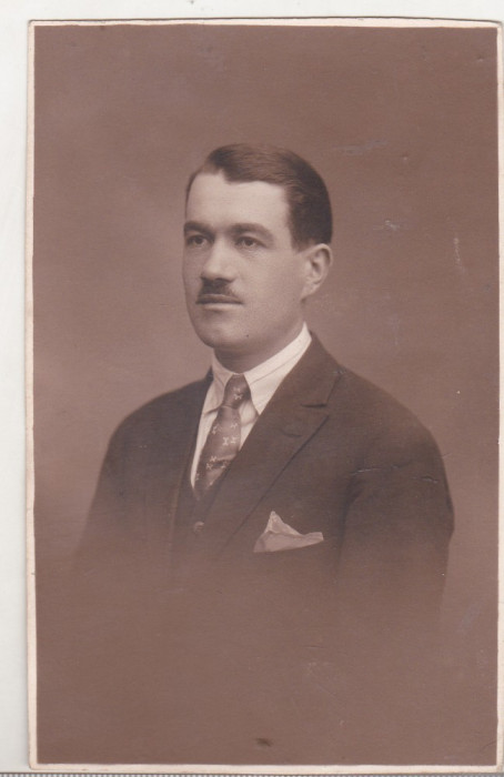 bnk foto Portret de barbat - Foto Oppelt 1925