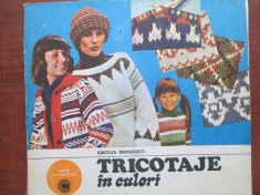 Tricotaje in culori foto