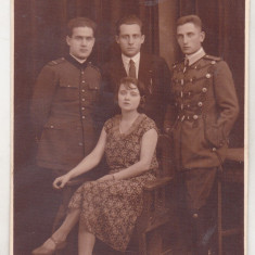 bnk foto Fotografie de grup cu militari - Foto-Pax Ed Bucovsky Bucuresti