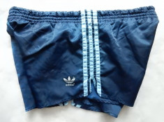 Pantaloni scurti vintage luciosi Adidas Made in West Germany. M/M, vezi dim. foto