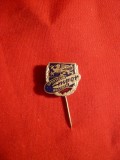 Insigna sportiva Sport Club Rostock Germania , metal si email , h= 1,3 cm