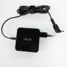 Incarcator original Asus VivoBook S200E foto