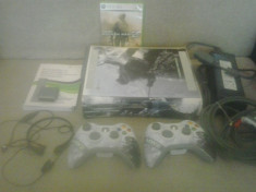 Consola XBOX 360 60 GB - Call of duty set - cu 2 controllere, casca si joc foto