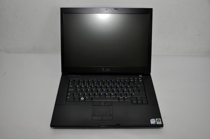 Laptop Dell E6500 15.4" P8400 2.26 GHz 2 GB RAM 160 GB HDD Wi-Fi foto mare Laptop Dell E6500 15.4" P8400 2.26 GHz 2 GB RAM 160 GB HDD Wi-Fi foto mare