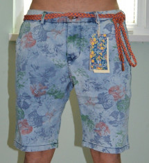 Blugi Bermude barbati Pantaloni scurti jeansi subtiri model floral foto