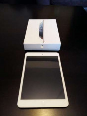 vand IPAD mini Wi Fi 16 G alb + bonus folie &amp;amp; husa Tucano foto