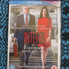 INTERN (1 DVD ORIGINAL, FILM cu ROBERT DE NIRO - CA NOU!!!)