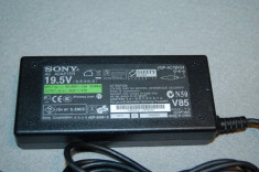 Incarcator Laptop Sony Vaio 19.5V 90w 4.7A model VGP-AC19V24 Mufa rotund cu pin foto