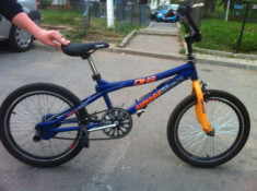 bicicleta bmx jumper foto