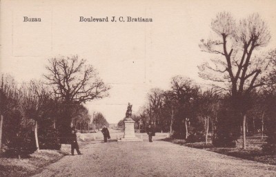 BUZAU , BULEVARDUL I. C. BRATIANU foto