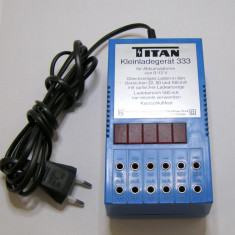 Alimentator incarcare baterii Titan 333 cu iesiri de intensitati diferite(1208)