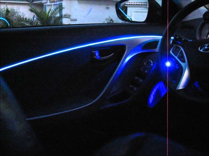 Fir cu lumina ambientala auto decorativ luminos neon flexibil 5M Albastru Fir cu lumina ambientala auto decorativ luminos neon flexibil 5M Albastru