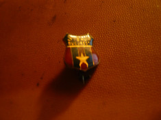 Insigna Fotbal-Club Steaua Bucuresti , metal si email , h= 1,5 cm foto