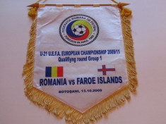 Fanion fotbal de protocol ROMANIA - INSULELE FEROE (13.10.2009 U21 - UEFA) foto