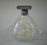 Decor vintage, sticluta veche din cristal pentru parfum , fara pompita