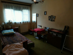 Vand apartament 3 camere in statiunea Targu Ocna ! Ocazie unica ! foto