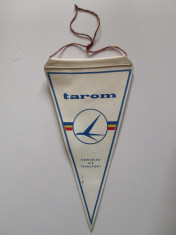 Fanion mare:285 x 150 mm Tarom din anii 80 foto