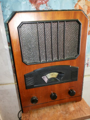 Aparat de radio,vechi,german,stil vintage,perfect functional foto