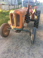 Tractor Fiat 411 foto