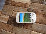 Samsung Galaxy Mini S5570 - defect pentru display touchscreen conectori