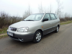 Vand Kia Carens LS foto