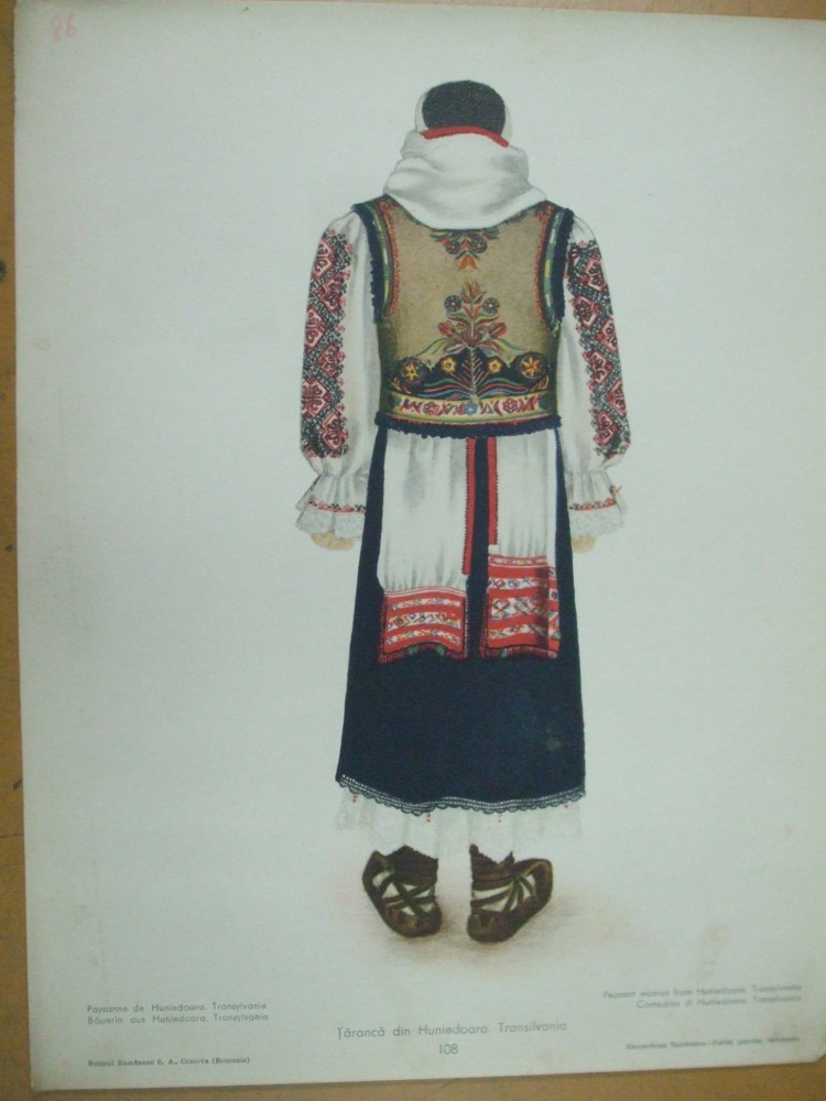 Hunedoara Transilvania costum popular taranca vesta ie fusta opinci naframa  | Okazii.ro