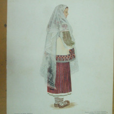 Neamt Moldova costum popular taranca ie vesta fusta opinci acoperamant cap