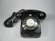 I Telefon vechi de bachelita foto