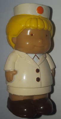 Figurina asistenta medicala, din plastic, inaltime 6.5 cm foto