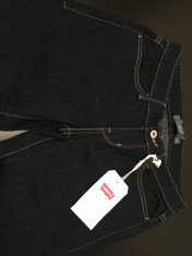 LEVIS SKINNY BLUGI DAMA foto