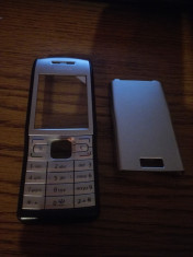 Carcasa Nokia e50 originala argintie nou - fata + spate + tastatura foto