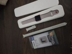 Apple watch NOU, carcasa aluminiu, rose gold foto