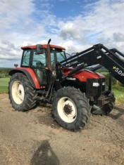 Tractor New Holland M100 foto