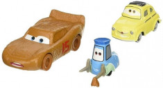 Masinute Disney Pixar Cars 3 Lightning Mcqueen As Chester Whipplefilter And Luigi And Guido With Cloth foto